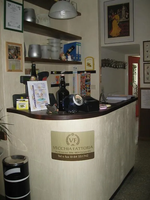 Hotel Vecchia Fattoria Ceriana 2*,
